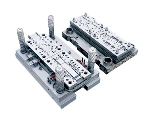 塑胶模具选购这六大要求不容忽视